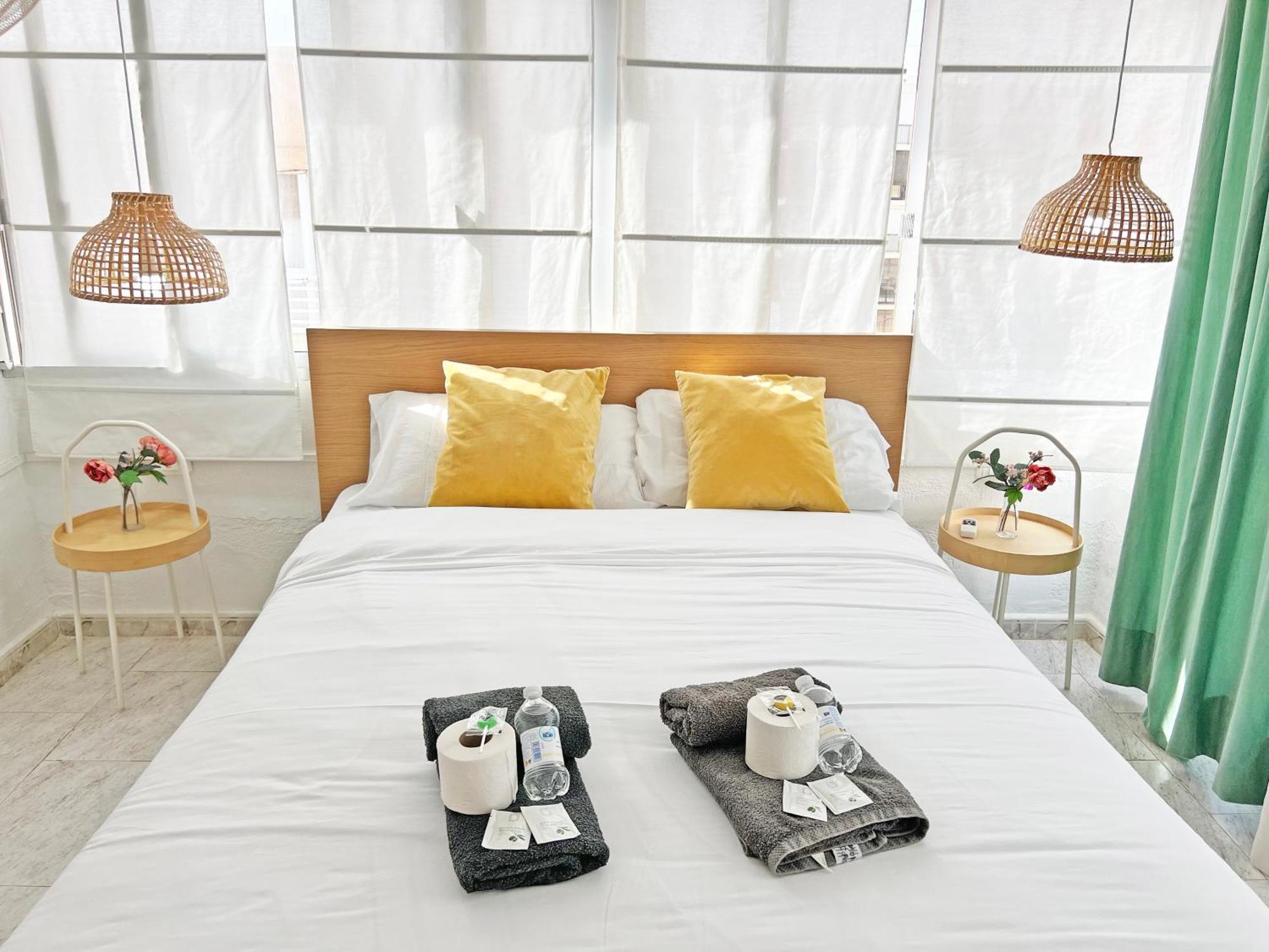 Atico Frente Al Mar 2 Terrazas Barbacoa Y Parking Sujeto A Disponibilidad Apartman El Campello Kültér fotó