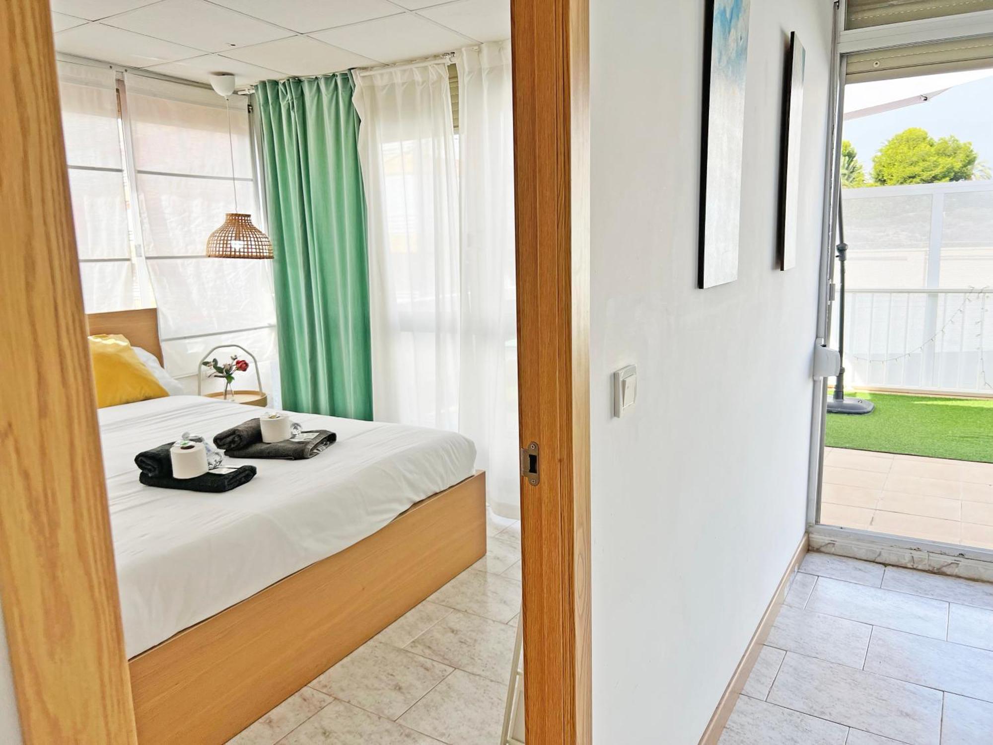 Atico Frente Al Mar 2 Terrazas Barbacoa Y Parking Sujeto A Disponibilidad Apartman El Campello Kültér fotó